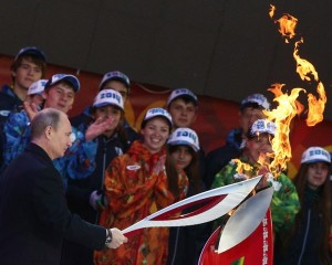 Владимир Путин дал старт олимпийской эстафете